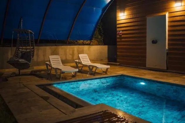 Bungalow 1+1 Oda, Dağ Manzaralı, Özel Havuzlu