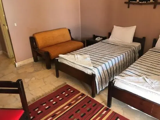 Tek Büyük Yataklı Oda