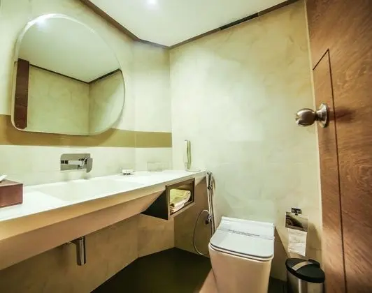 Club Grande Room