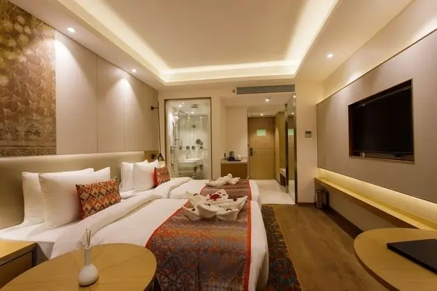 Grand Room, Twin Bed