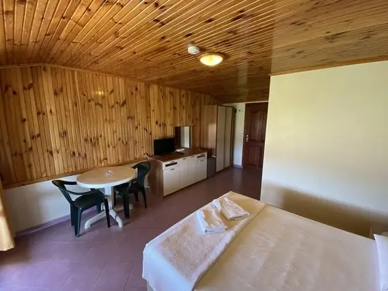 Room, Sea View