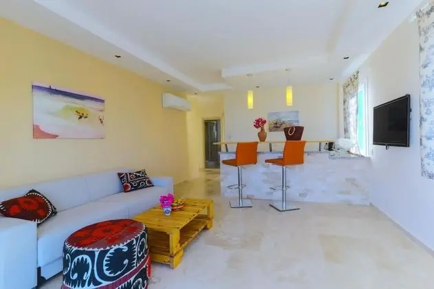 Suite, Kısmi Deniz Manzaralı