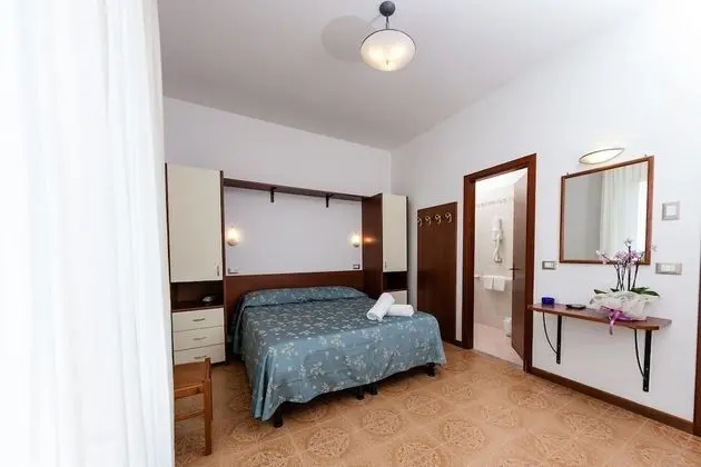 Tek Büyük veya İki Ayrı Yataklı Oda