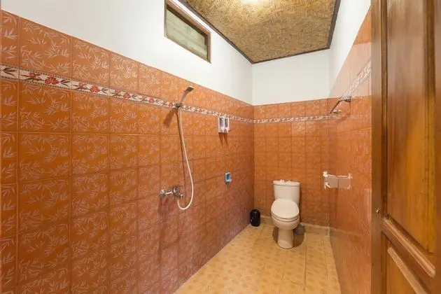 Standard Üç Kişilik Oda, Bahçe Manzaralı