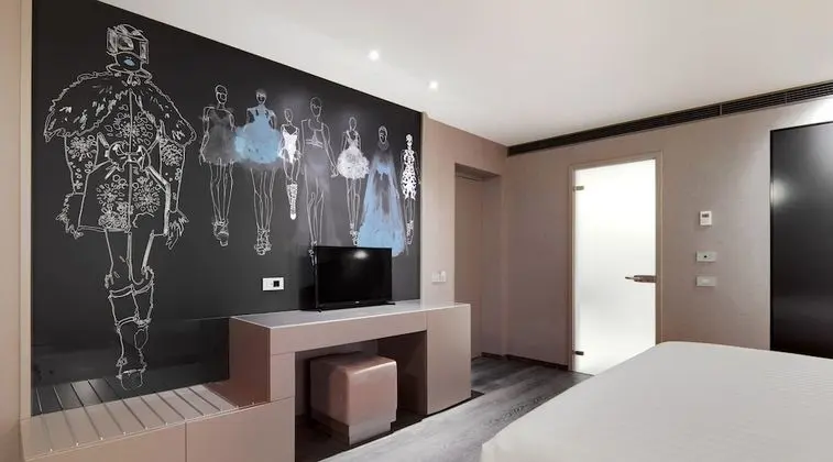 Tek Büyük Yataklı Oda, Şehir Manzaralı