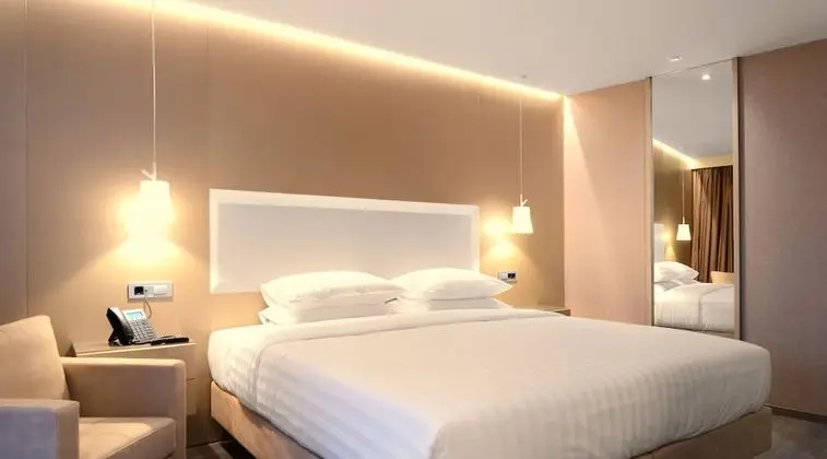 Tek Büyük Yataklı Oda, Şehir Manzaralı