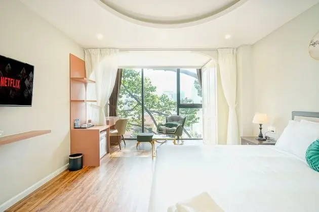 Luxury Oda