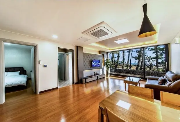 2 Bedrooms (1st floor)