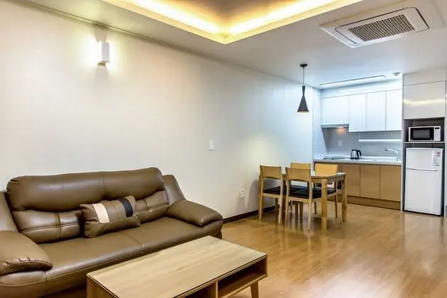 2 Bedrooms (1st floor)