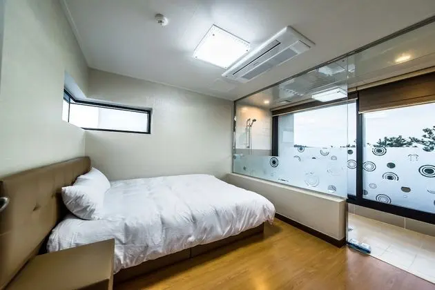 Duplex, 2 Bedrooms (2nd~3rd floor)