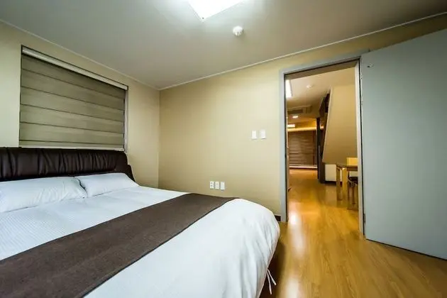Duplex, 2 Bedrooms (2nd~3rd floor)
