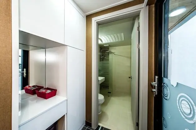 Duplex, 2 Bedrooms (2nd~3rd floor)