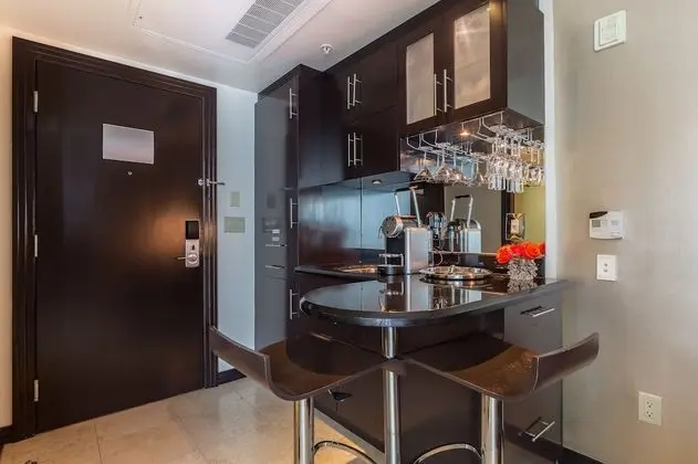 Luxury Stüdyo Süit, 1 En Büyük (King) Boy Yatak ve Çekyat, Veranda, Havuz Manzaralı