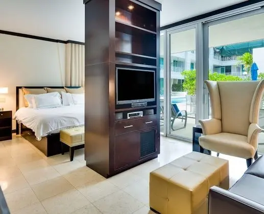 Luxury Stüdyo Süit, 1 En Büyük (King) Boy Yatak ve Çekyat, Veranda, Havuz Manzaralı