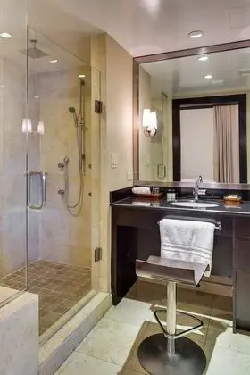 Luxury Stüdyo Süit, 1 En Büyük (King) Boy Yatak ve Çekyat, Veranda, Havuz Manzaralı