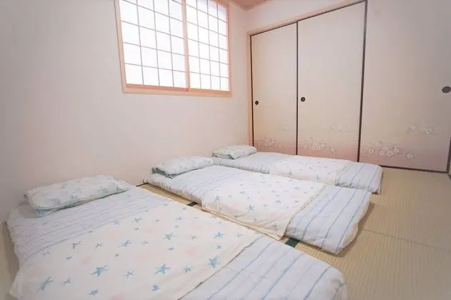 Ev (Private Vacation)