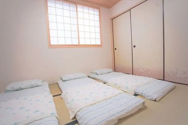 Ev (Private Vacation)