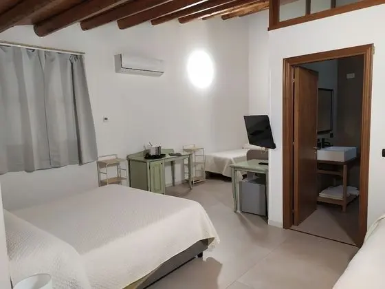 Comfort Tek Büyük veya İki Ayrı Yataklı Oda