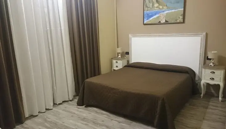 Comfort Tek Büyük veya İki Ayrı Yataklı Oda