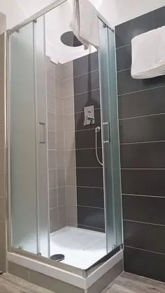 Comfort Tek Büyük veya İki Ayrı Yataklı Oda