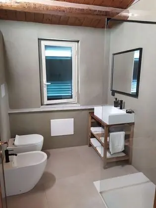 Üç Kişilik Oda