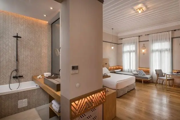 Junior Süit, Bağlantılı Odalar, Şehir Manzaralı