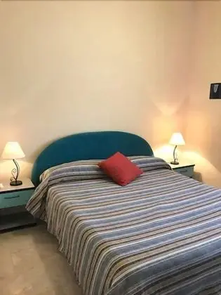 Economy Tek Büyük Yataklı Oda