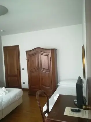 Üç Kişilik Oda