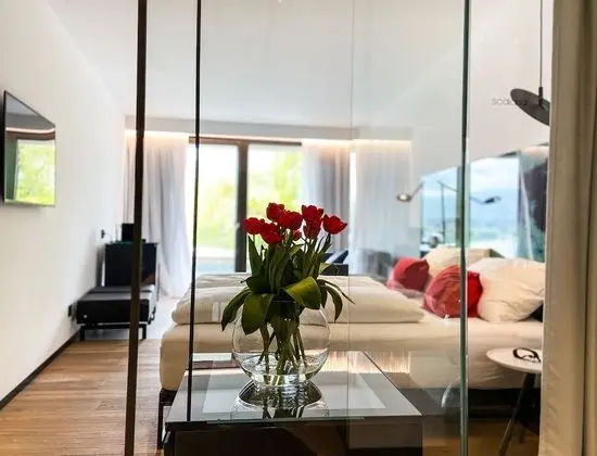 Design Tek Büyük Yataklı Oda, Balkon, Bahçe Manzaralı