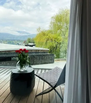 Design Tek Büyük Yataklı Oda, Balkon, Bahçe Manzaralı