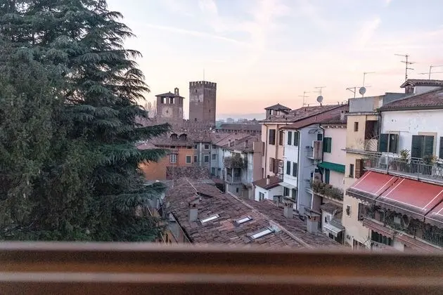 Tek Büyük Yataklı Oda, 1 Büyük (Queen) Boy Yatak, Şehir Manzaralı (Ida)