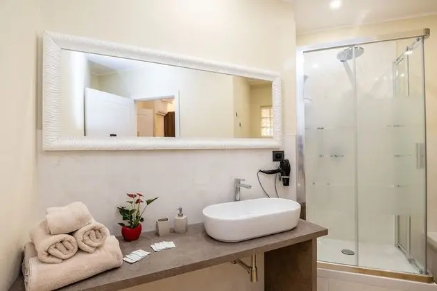 Tek Büyük Yataklı Oda, 1 Büyük (Queen) Boy Yatak, Şehir Manzaralı (Ida)