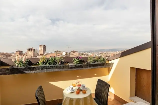 Tek Büyük Yataklı Oda, 1 Büyük (Queen) Boy Yatak, Şehir Manzaralı (Romeo)