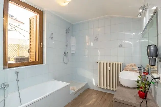 Tek Büyük Yataklı Oda, 1 Büyük (Queen) Boy Yatak, Şehir Manzaralı (Romeo)