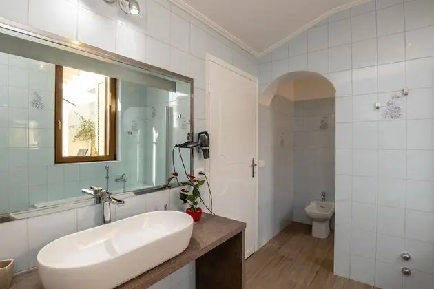 Tek Büyük Yataklı Oda, 1 Büyük (Queen) Boy Yatak, Şehir Manzaralı (Romeo)