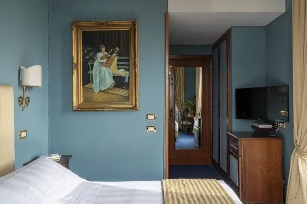 Connecting Superior Rooms with Balcony