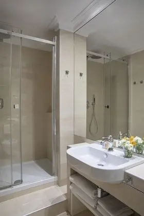 Standard Dört Kişilik Oda