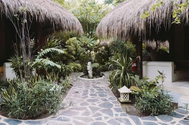 Oda (Beach Club, Private Garden Bungalow)