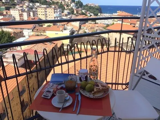 Üç Kişilik Oda, Balkon (Porto)