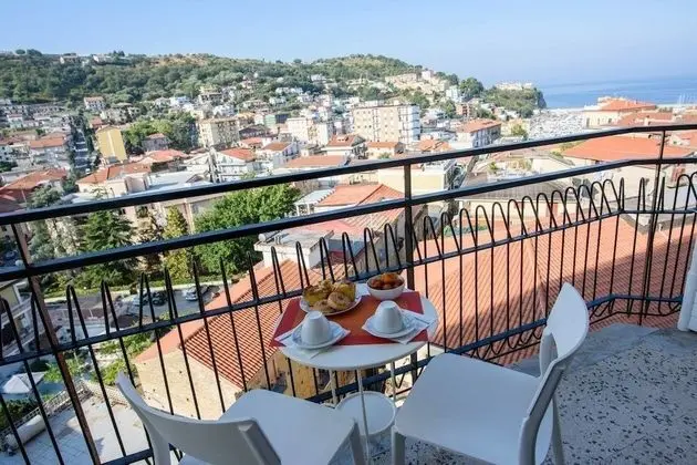 Üç Kişilik Oda, Balkon (Porto)