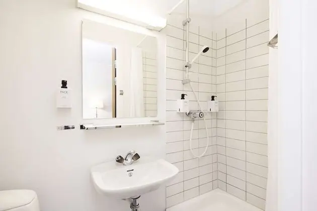 Standard Oda, 1 Büyük (Queen) Boy Yatak