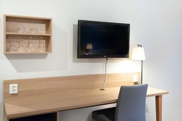 Standard Tek Büyük Yataklı Oda (Park building)