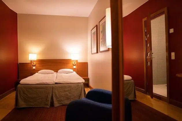 Oda, Penceresiz (Queen Room)