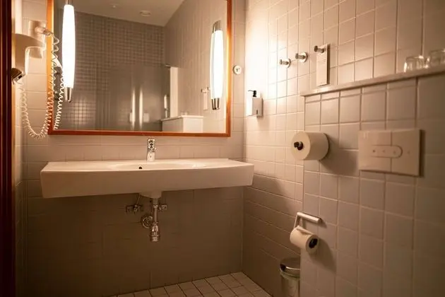 Oda, Penceresiz (Queen Room)