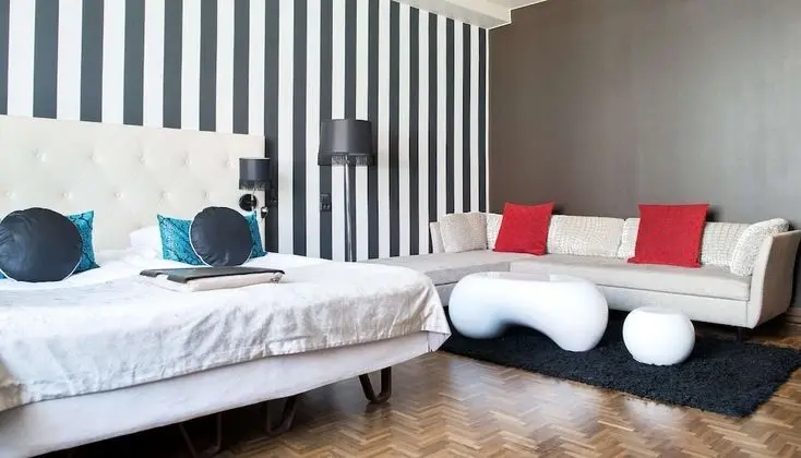 Superior Oda, 1 En Büyük (King) Boy Yatak ve Çekyat (Plus)