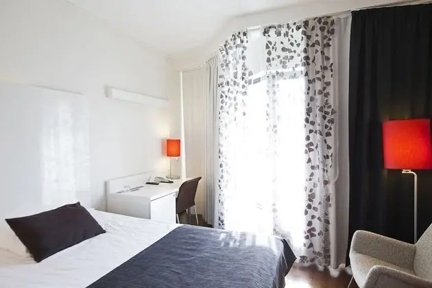 Standard Oda, 1 Büyük (Queen) Boy Yatak