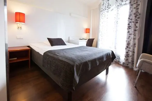 Standard Oda, 1 Büyük (Queen) Boy Yatak