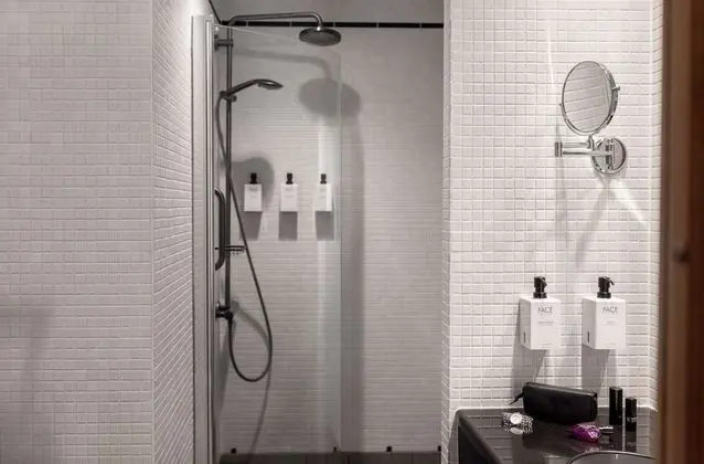 Standard Oda, 1 En Büyük (King) Boy Yatak