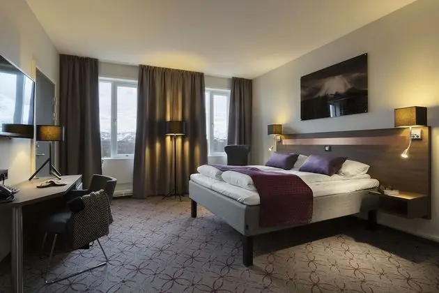 Oda, 1 Büyük (Queen) Boy Yatak