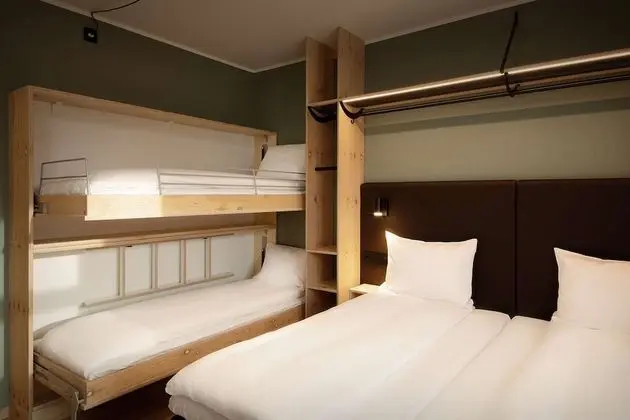 Family Oda (Standard)